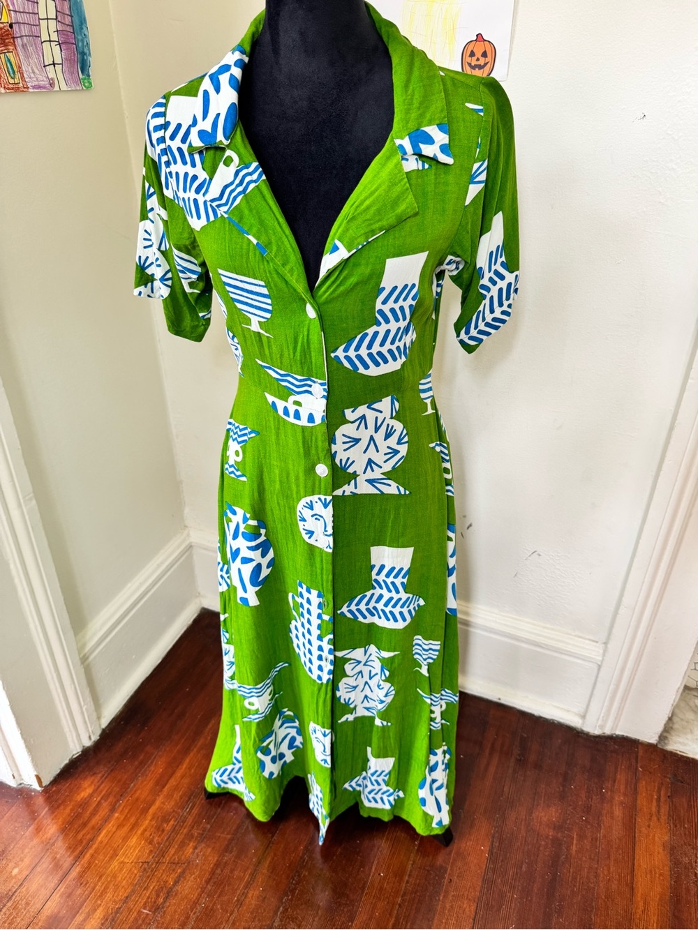 Green Abstract Print Button-Front Women’s Dress